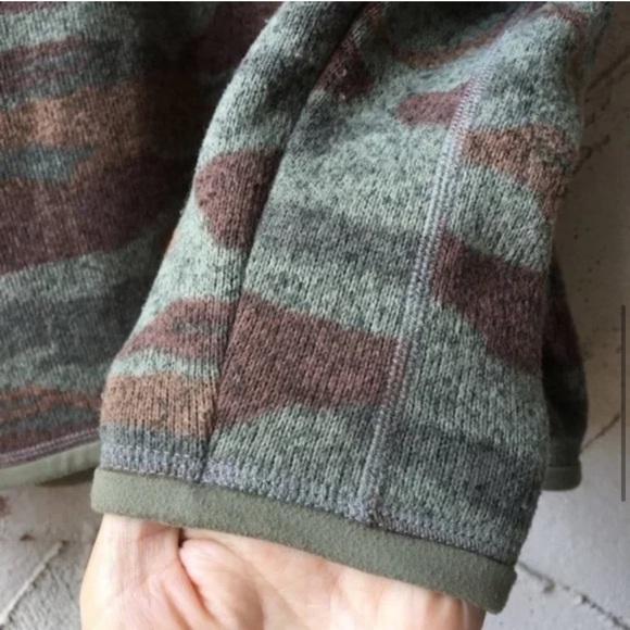 Patagonia Men's Camo Better Sweater Fleece 1/4 Zip - Picture 8 of 13